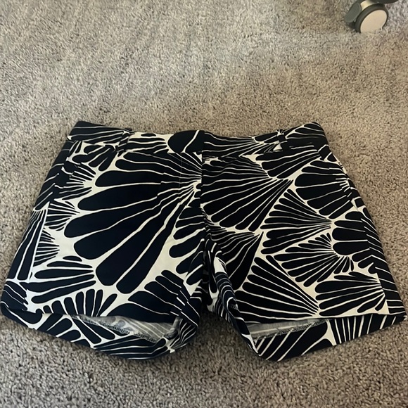 J Crew Shorts - Picture 1 of 2